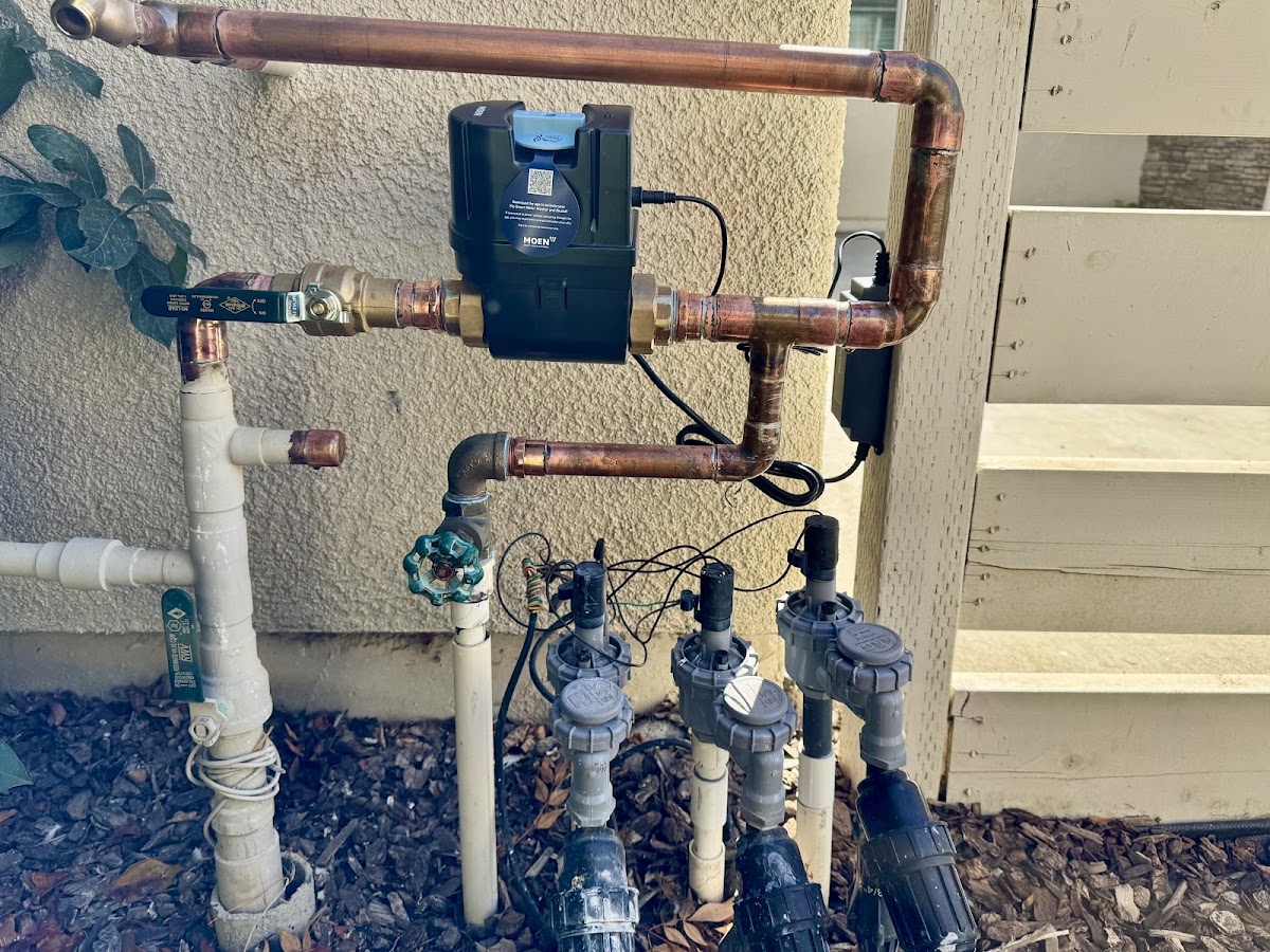 Moen smart water shut-off installed on copper plumbing